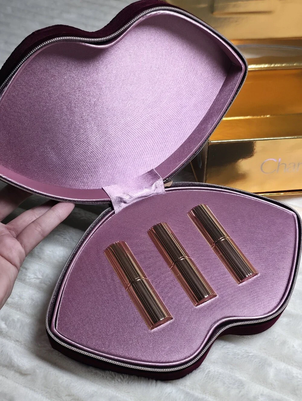 New Charlotte Tilbury Hot Lips Makeup Bag & Lip Kit, Holiday Set, Pillow Talk